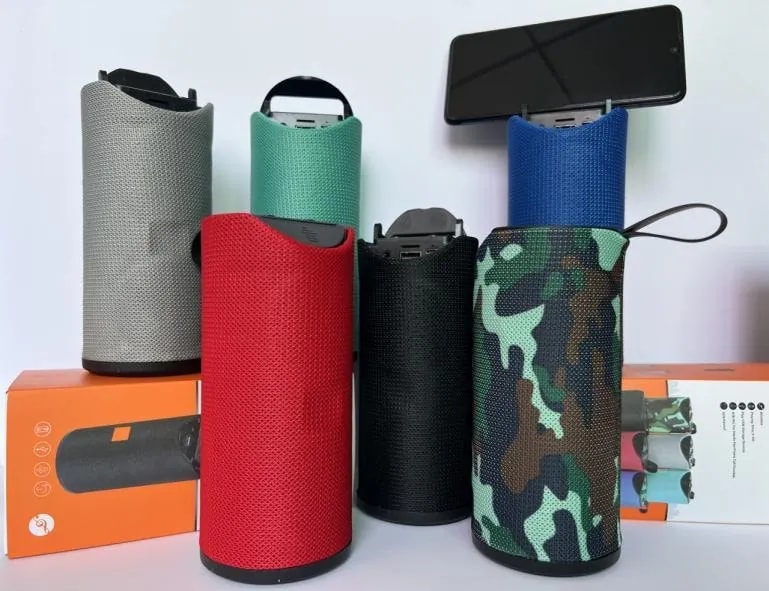 Parlante Bluetooth Cilíndrico de Tela con Soporte para Celular