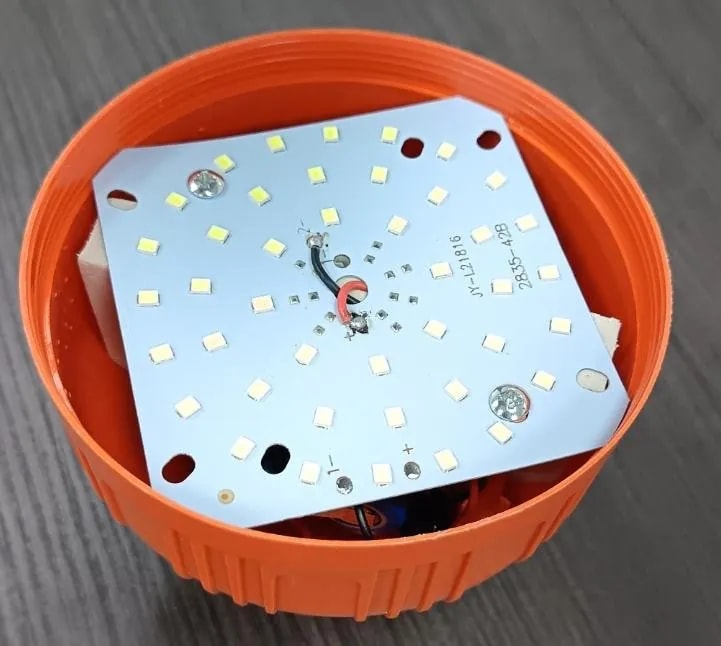Foco LED de Alta Potencia 800W Tipo Campana Naranja
